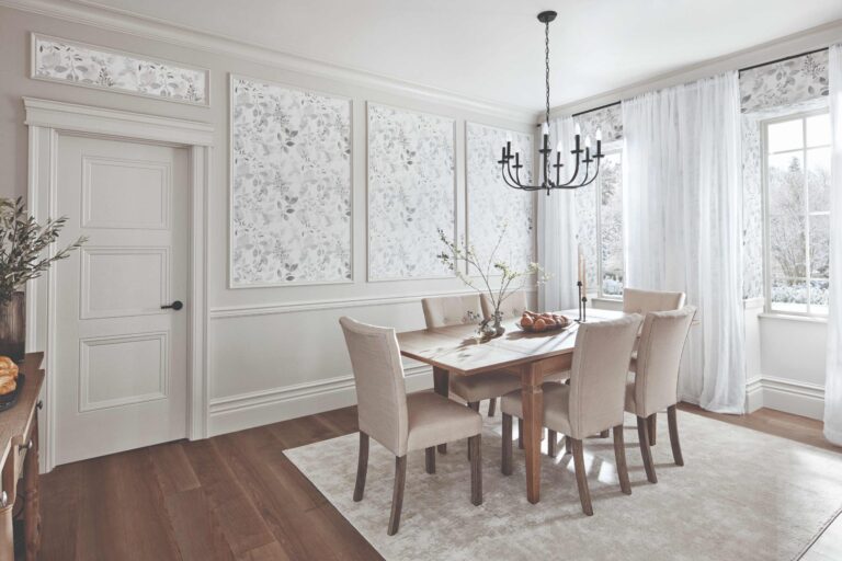 Traditional dining room with custom crown molding trim